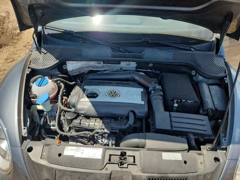 2013 VOLKSWAGEN BEETLE TURBO  
