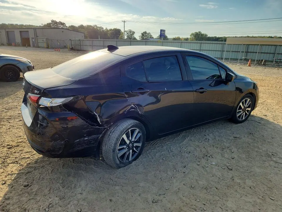2020 NISSAN VERSA SV  