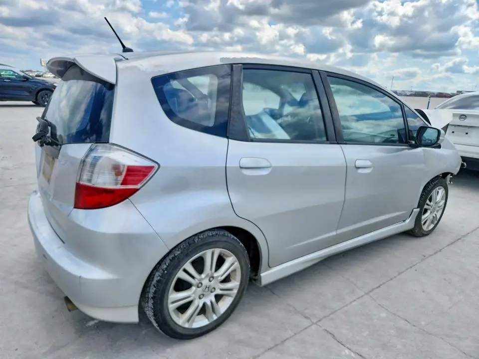 2011 HONDA FIT SPORT  