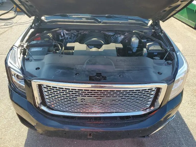 2017 GMC YUKON XL DENALI  