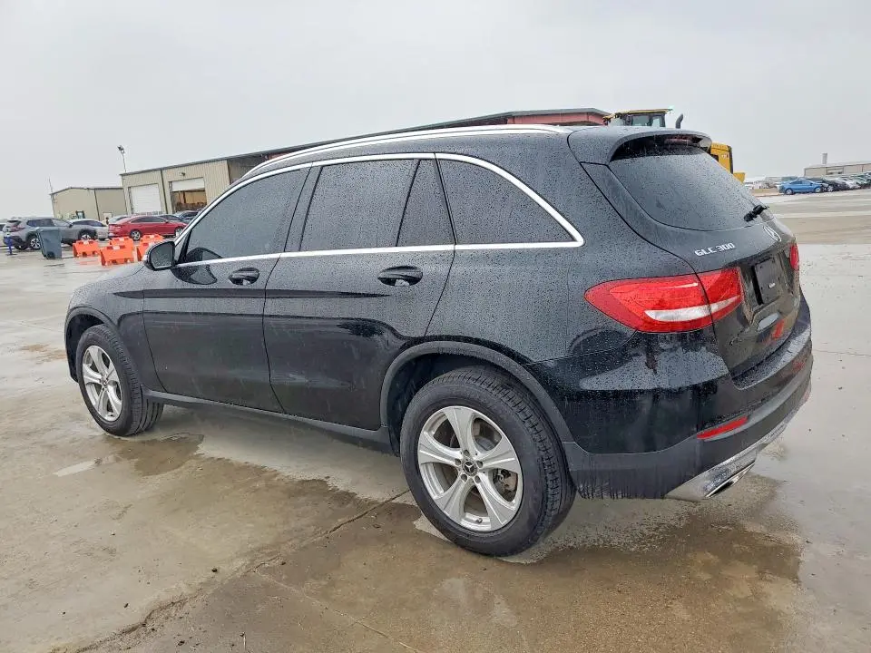 2017 MERCEDES-BENZ GLC 300  