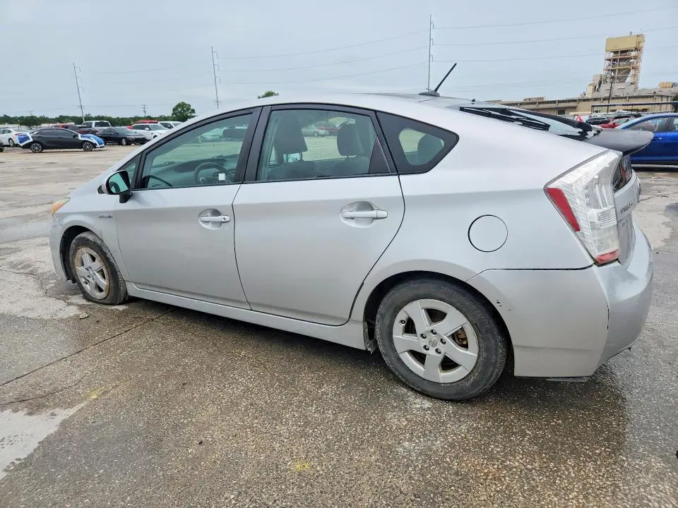 2011 TOYOTA PRIUS TWO  