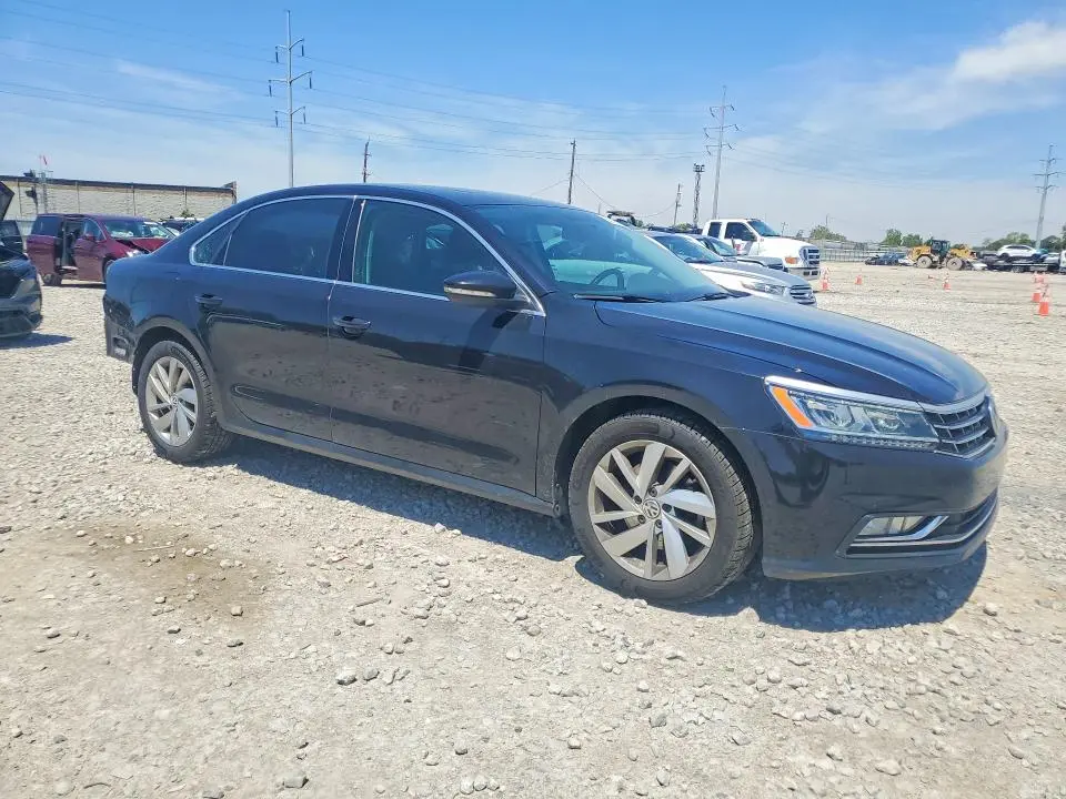 2018 VOLKSWAGEN PASSAT SE  