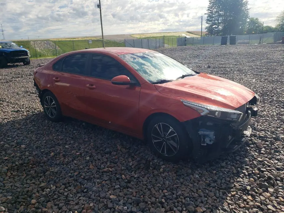 2022 KIA FORTE LXS  