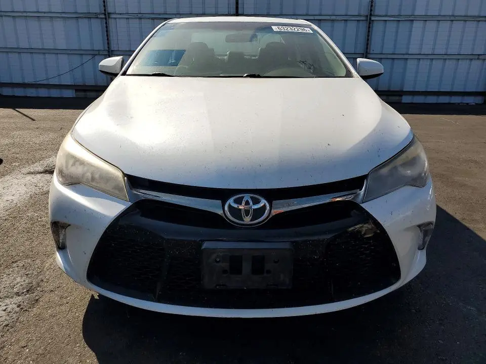 2017 TOYOTA CAMRY SE  