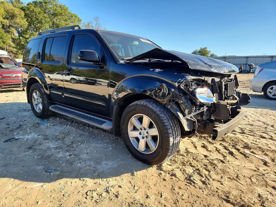 2012 NISSAN PATHFINDER S  