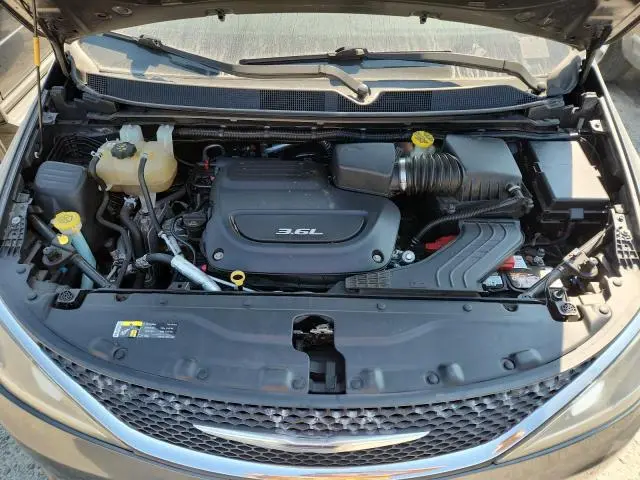 2017 CHRYSLER PACIFICA TOURING L PLUS  