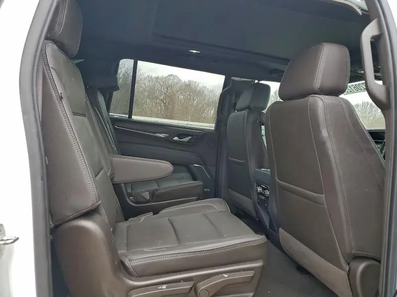 2021 GMC YUKON XL DENALI  