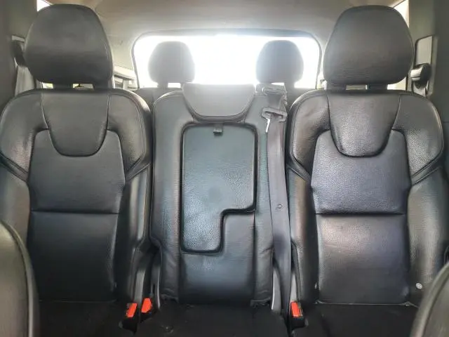 2016 VOLVO XC90 T6