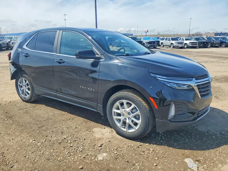 2024 CHEVROLET EQUINOX LT  