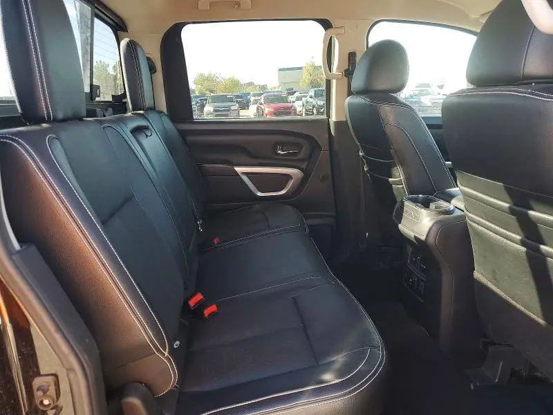 2017 NISSAN TITAN PRO-4X  