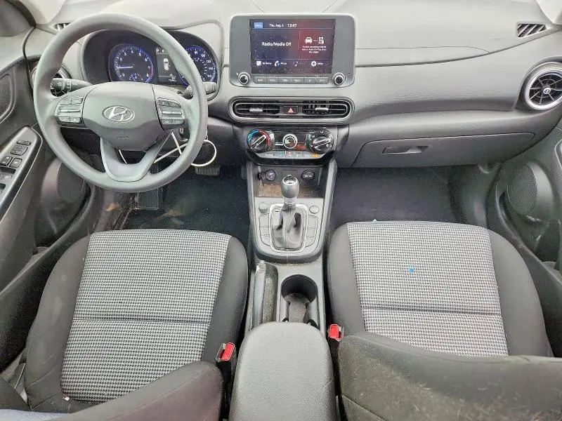 2022 HYUNDAI KONA SE  