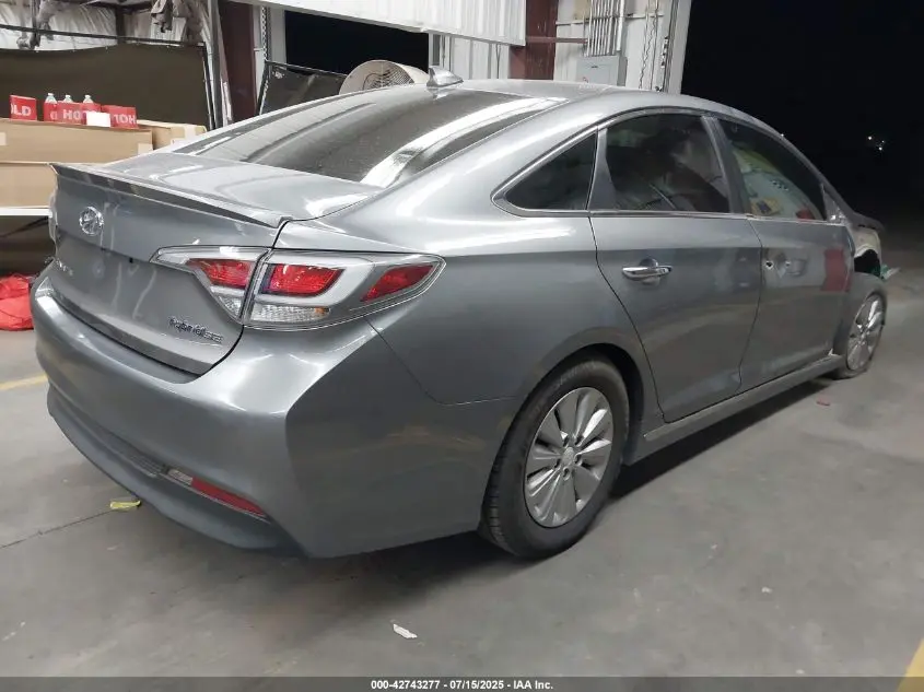 2017 HYUNDAI SONATA HYBRID SE