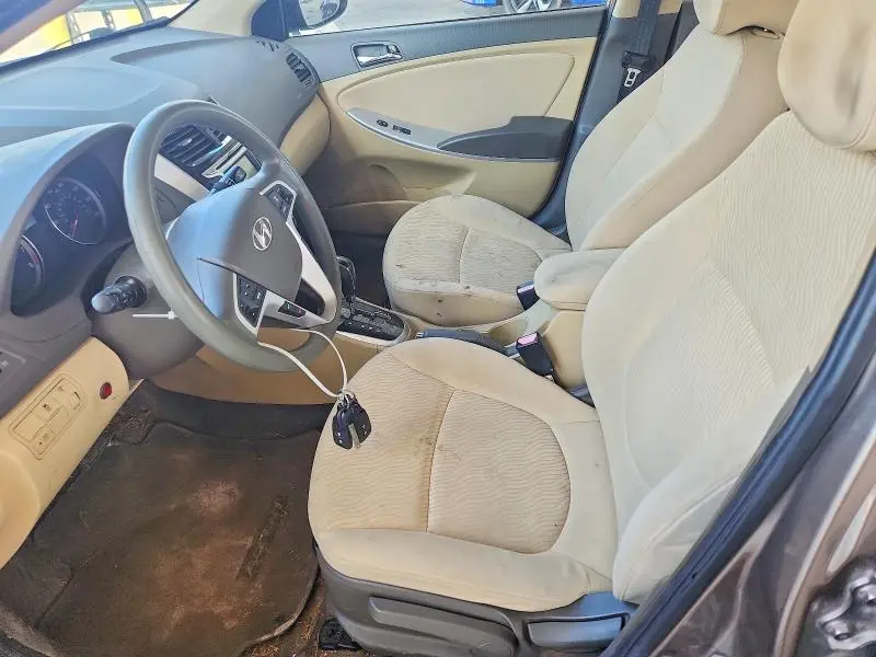 2013 HYUNDAI ACCENT GLS  
