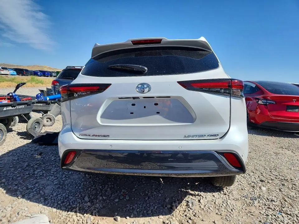 2024 TOYOTA HIGHLANDER LIMITED  