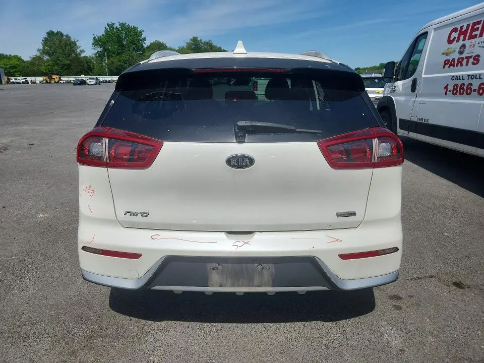 2018 KIA NIRO LX  
