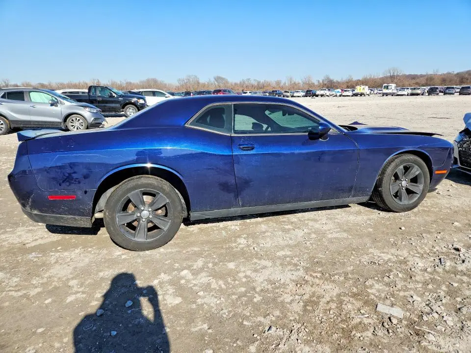 2016 DODGE CHALLENGER SXT  