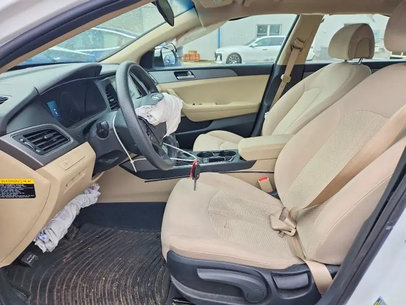 2017 HYUNDAI SONATA SE  