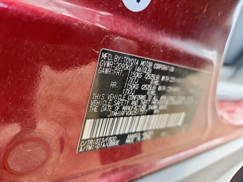 2019 TOYOTA RAV4 LE  