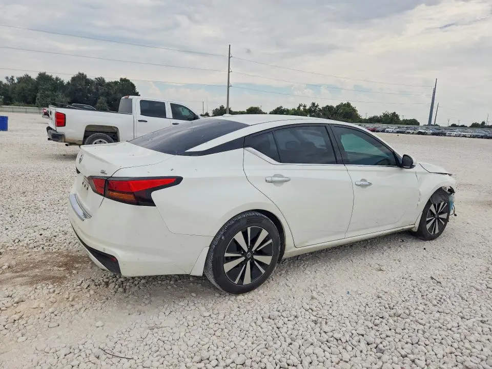2020 NISSAN ALTIMA SL  