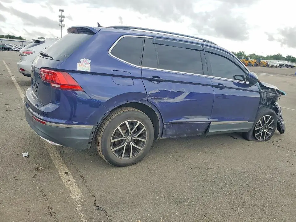 2021 VOLKSWAGEN TIGUAN SE  