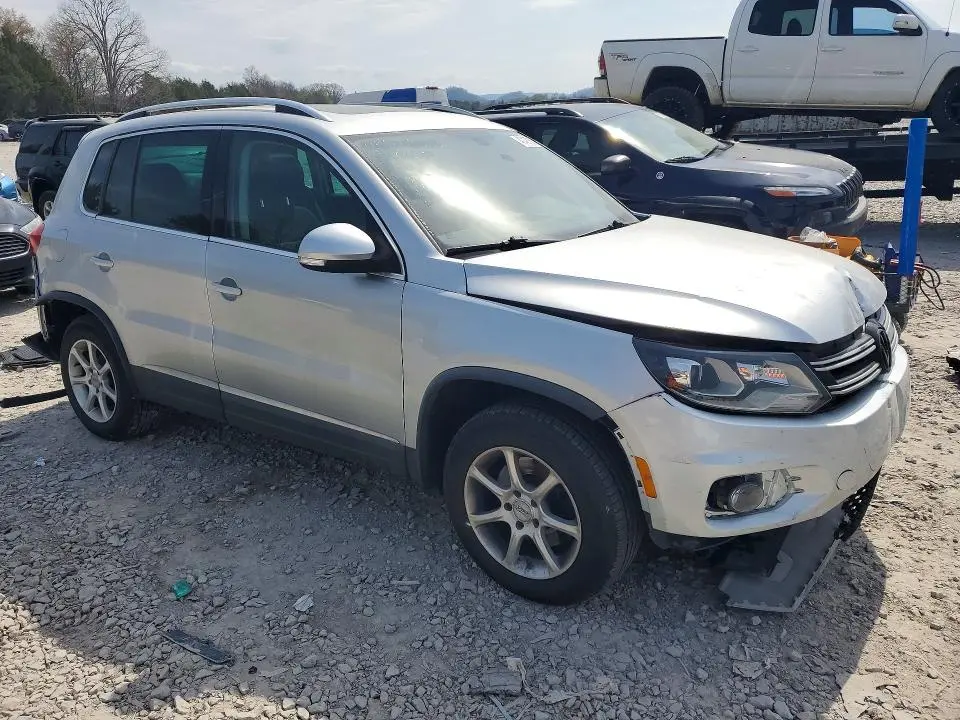 2012 VOLKSWAGEN TIGUAN S  