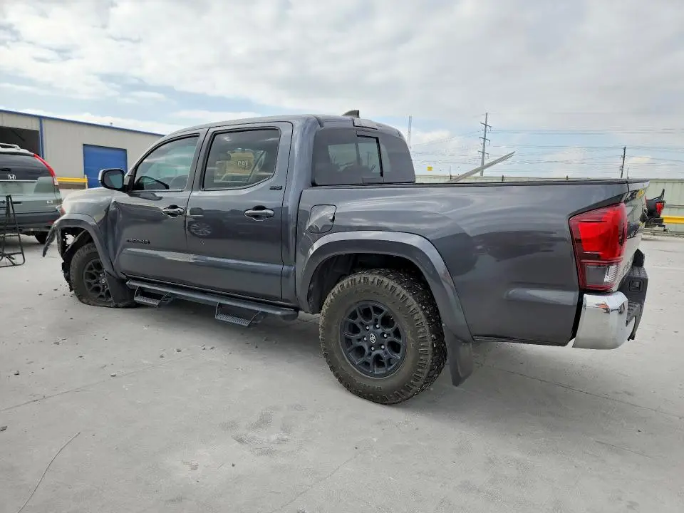 2022 TOYOTA TACOMA SR5 V6  