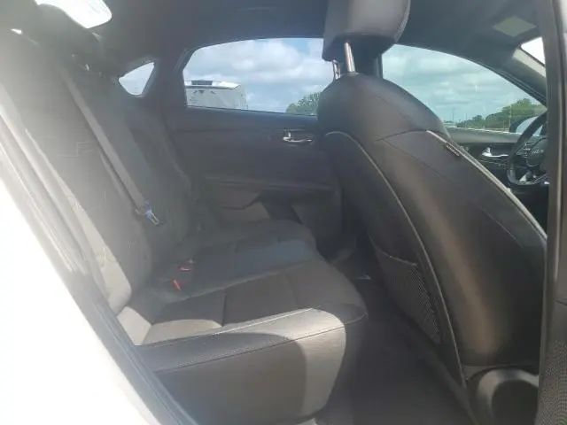 2023 KIA FORTE GT LINE  