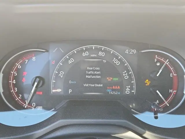 2025 TOYOTA RAV4 XLE  