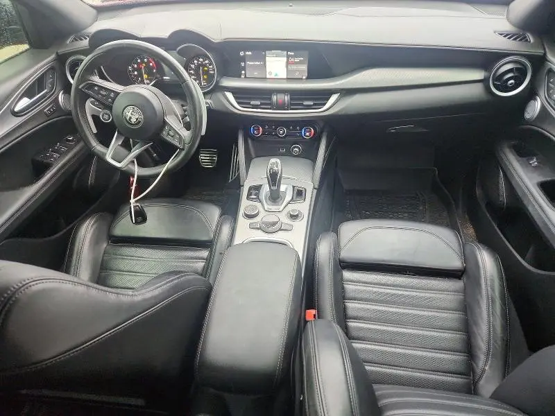 2022 ALFA ROMEO STELVIO TI  