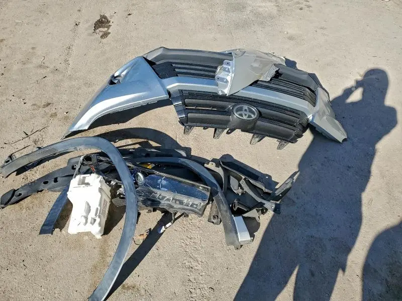 2017 TOYOTA HIGHLANDER SE  