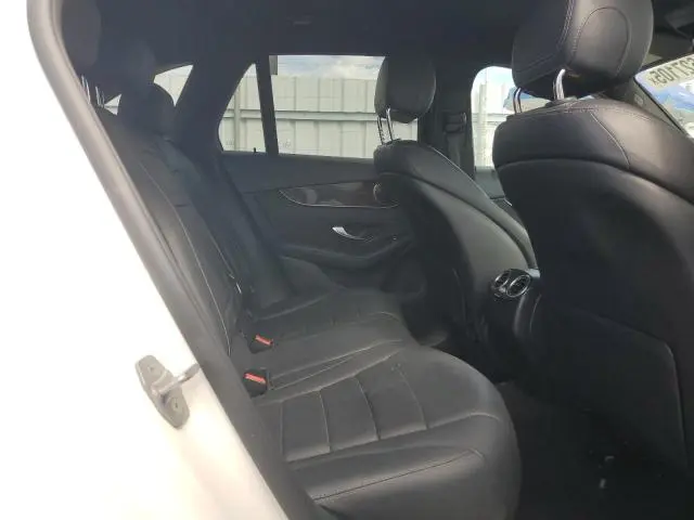 2019 MERCEDES-BENZ GLC 300  