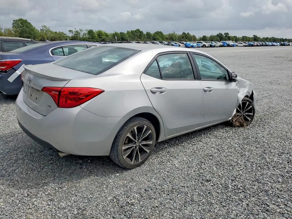 2018 TOYOTA COROLLA SE  