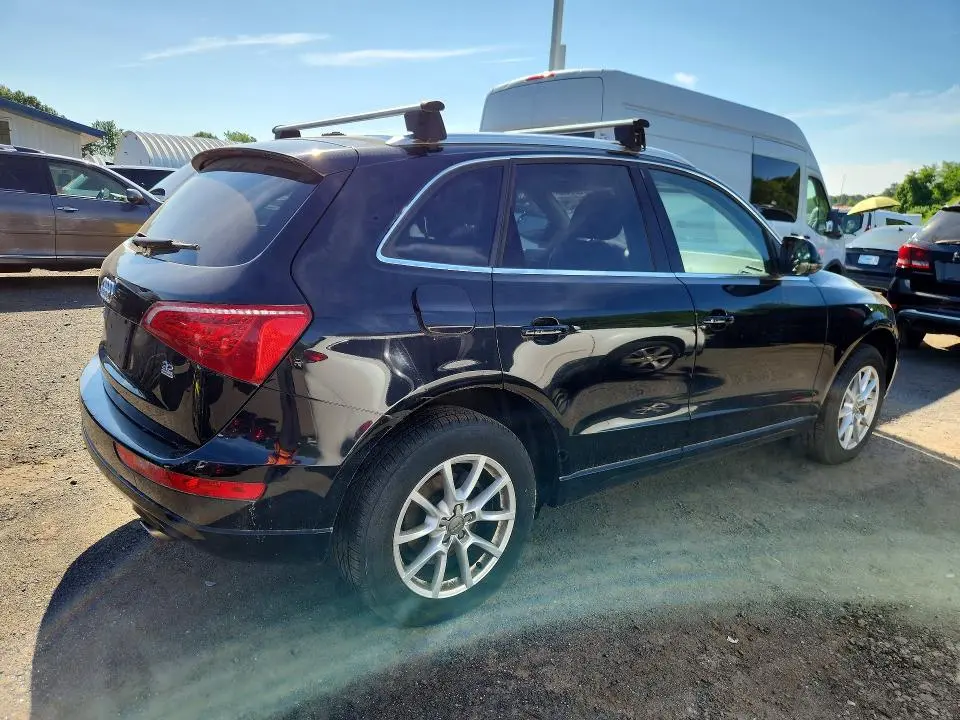2010 AUDI Q5 PREMIUM  