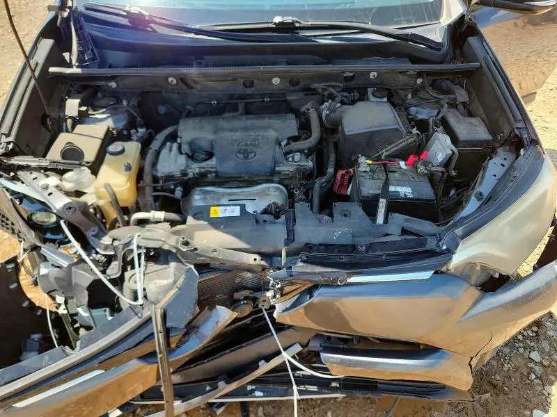 2017 TOYOTA RAV4 XLE  