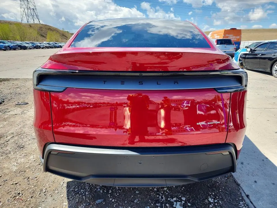 2026 TESLA MODEL Y   