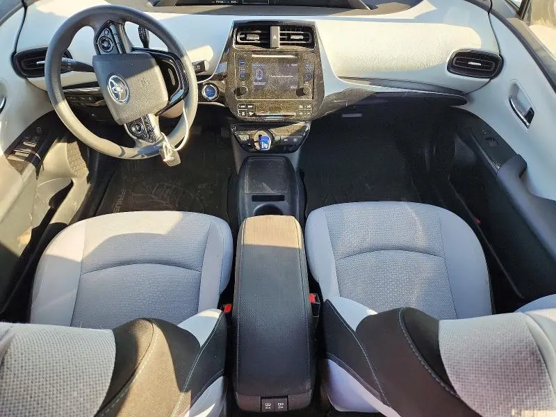 2019 TOYOTA PRIUS LE  