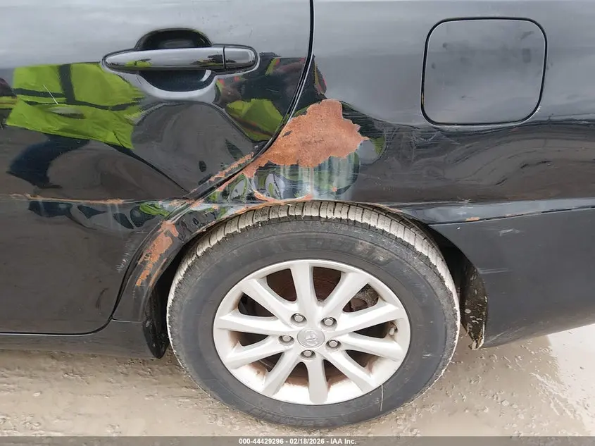 2011 TOYOTA CAMRY XLE V6