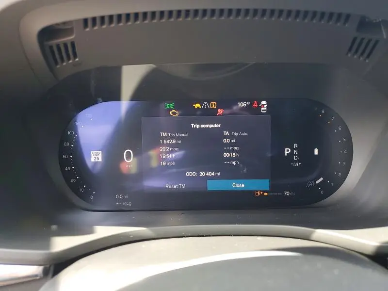 2025 VOLVO XC60 PLUS  