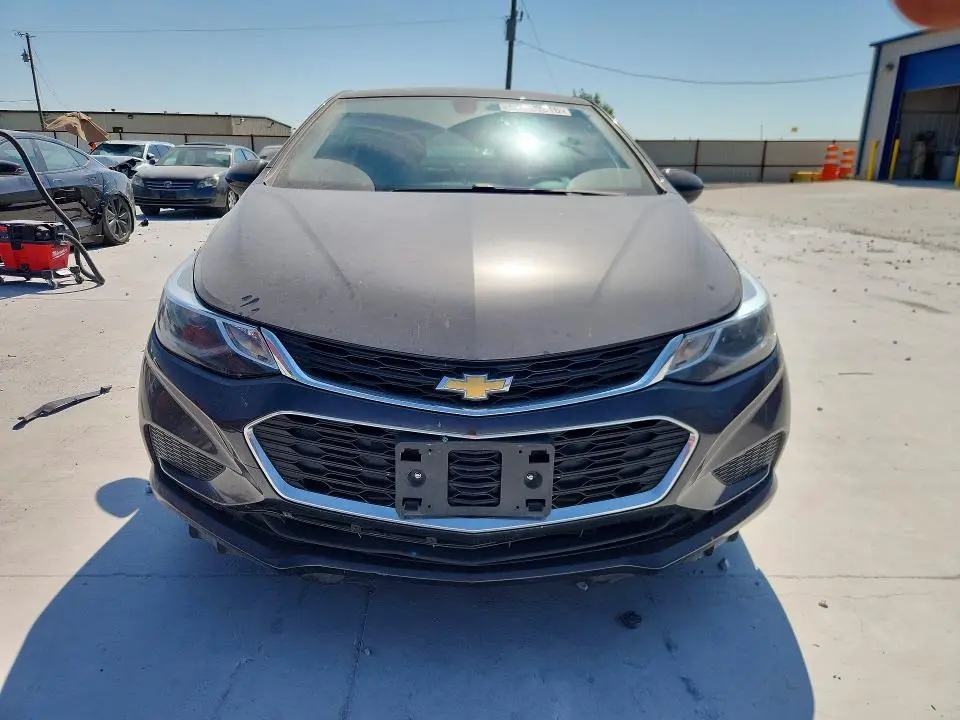 2017 CHEVROLET CRUZE LT  