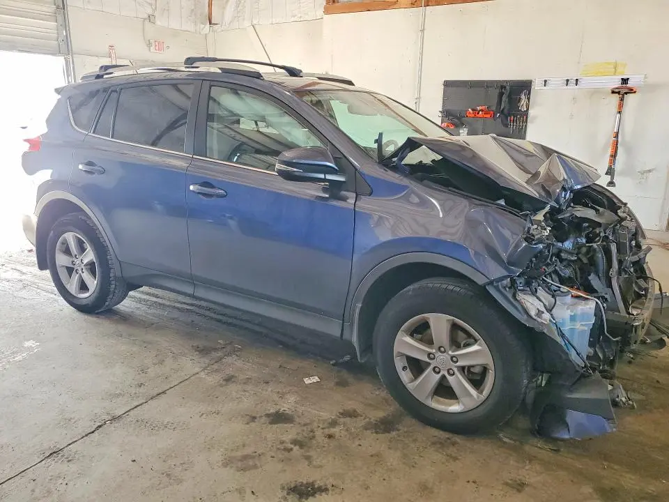 2014 TOYOTA RAV4 XLE  