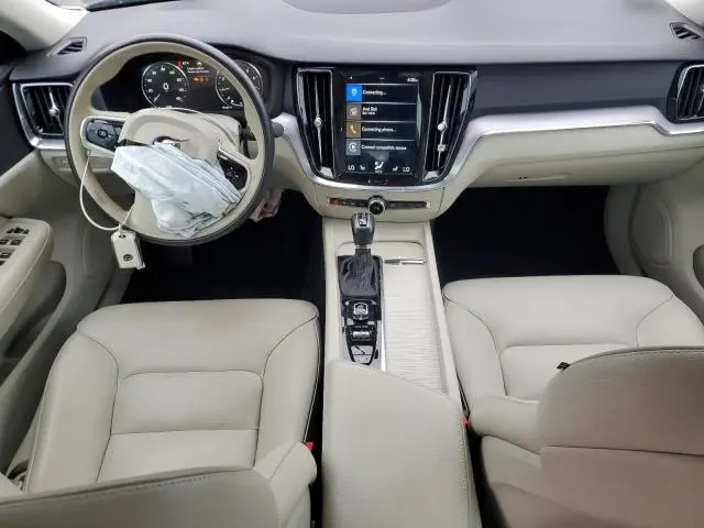 2020 VOLVO S60 T5 MOMENTUM  