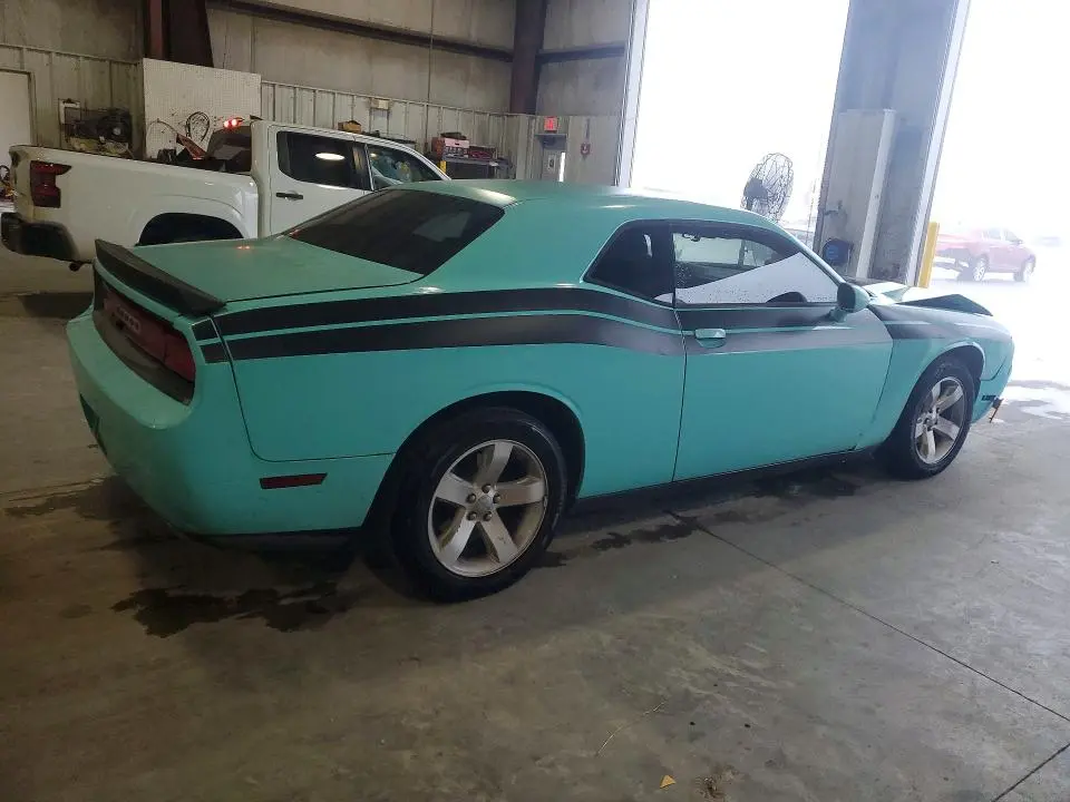 2012 DODGE CHALLENGER SXT  