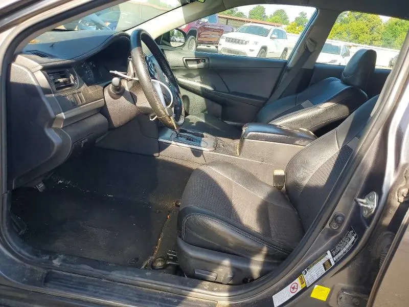 2014 TOYOTA CAMRY SE  