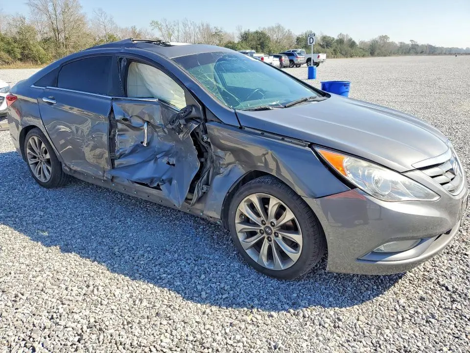 2013 HYUNDAI SONATA SE  