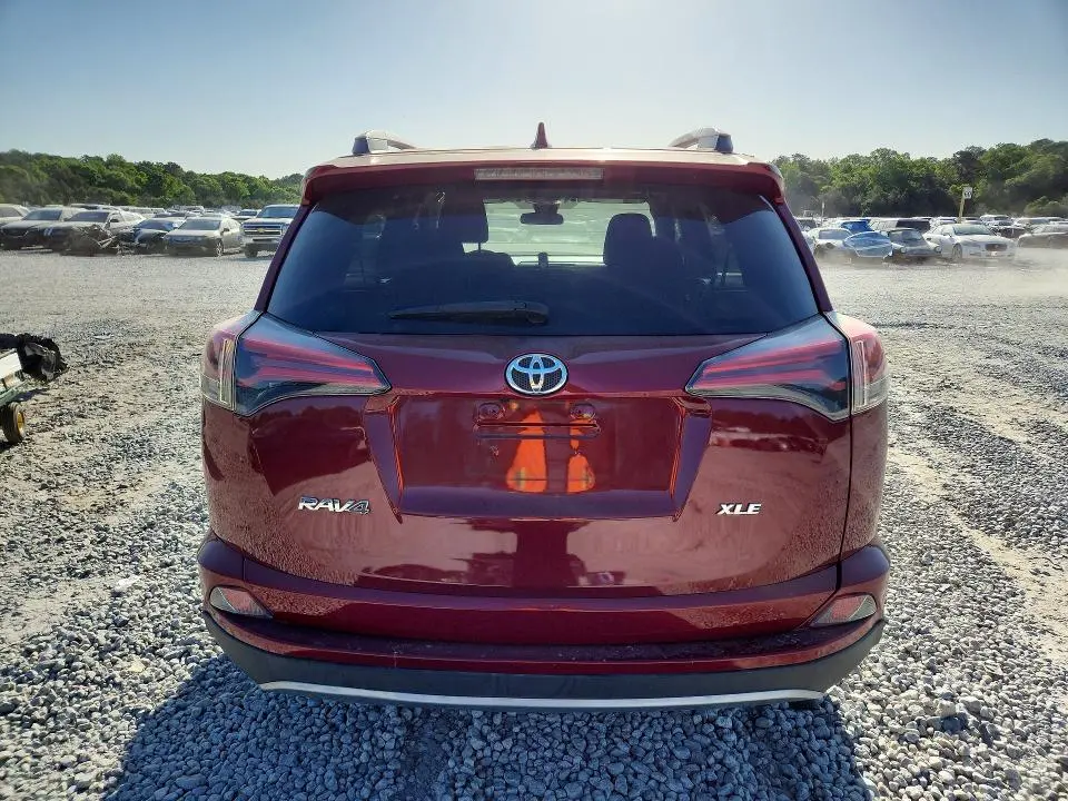 2018 TOYOTA RAV4 XLE  