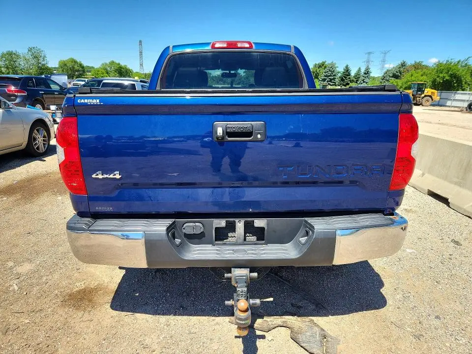 2015 TOYOTA TUNDRA SR5  