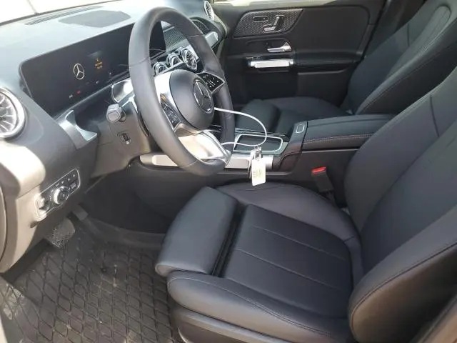 2025 MERCEDES-BENZ GLB 250 4MATIC  