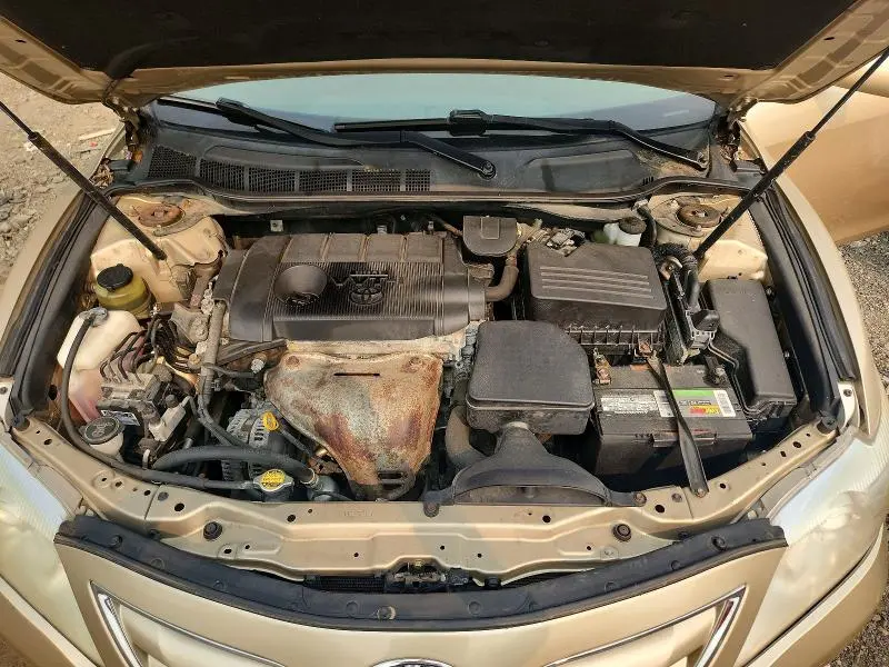 2010 TOYOTA CAMRY LE  