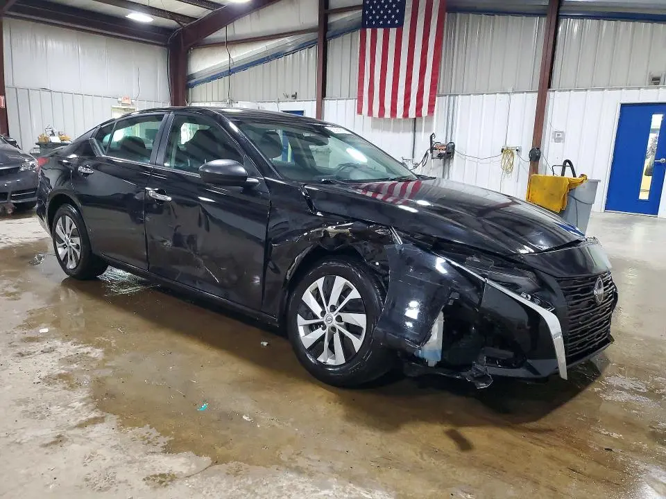 2024 NISSAN ALTIMA S  